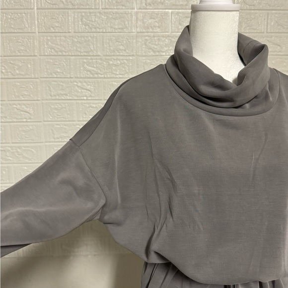 Turtle neck dress - Picture 3 of 8